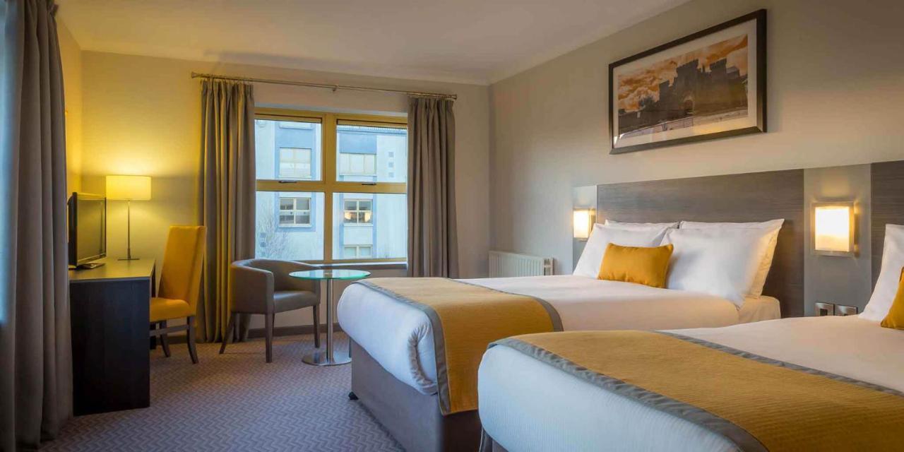 Double Single Room,1703544966:JPEG